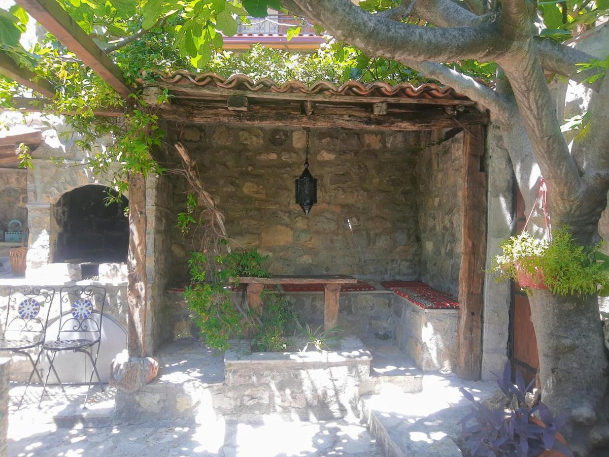 Sea-Side Old Stone Villa With A Private Garden Budva Dış mekan fotoğraf