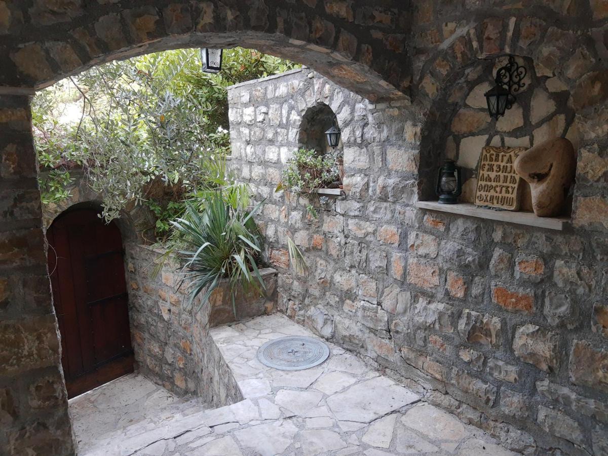 Sea-Side Old Stone Villa With A Private Garden Budva Dış mekan fotoğraf