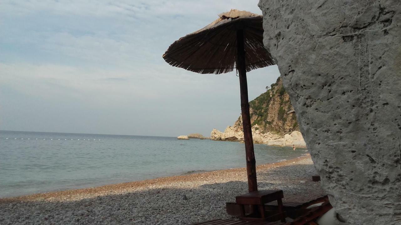 Sea-Side Old Stone Villa With A Private Garden Budva Dış mekan fotoğraf