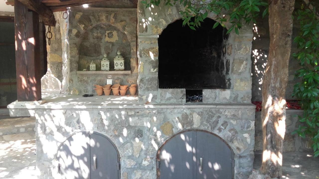 Sea-Side Old Stone Villa With A Private Garden Budva Dış mekan fotoğraf